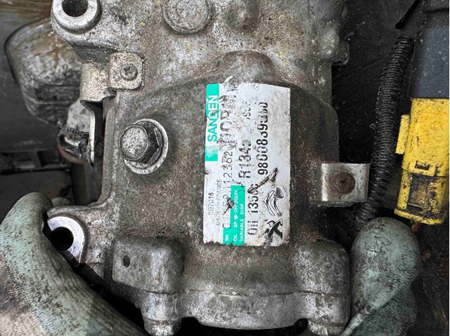 Компрессор кондиционера — фото 4