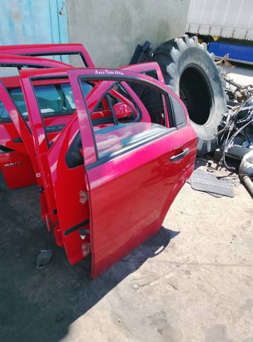 Двері задні, ліві