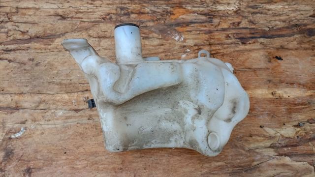 Бачок склоомивача — фото 4