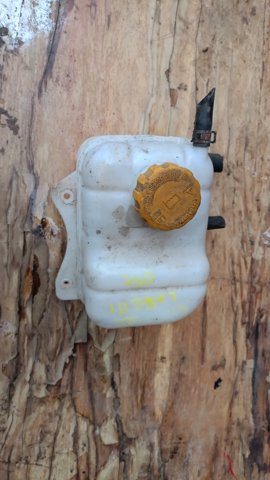 Бачок системи охолодження, розширювальний — фото 3