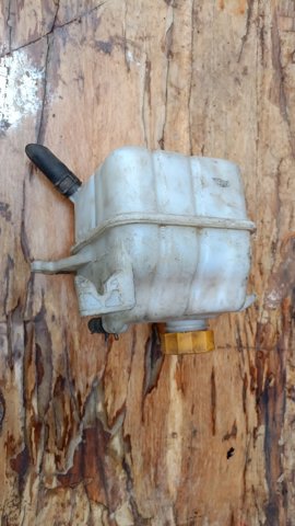 Бачок системи охолодження, розширювальний — фото 3