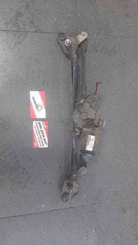 Мотор стеклоочистителя лобового стекла