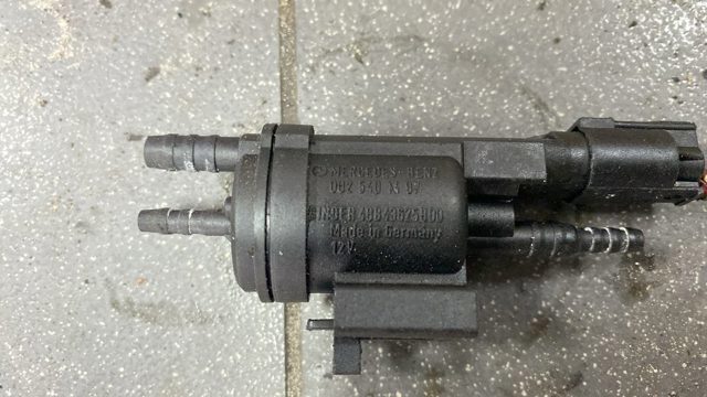 Клапан соленоїд регулювання заслонки EGR — фото 2