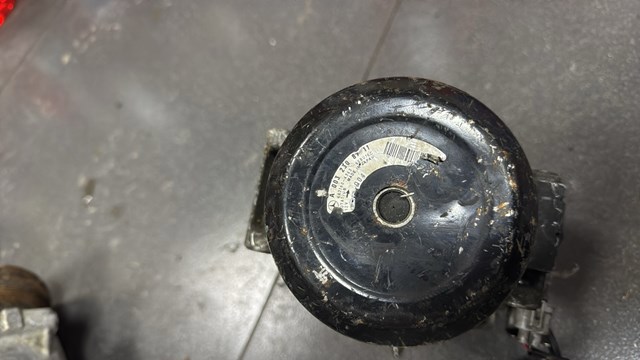 Компрессор кондиционера — фото 3