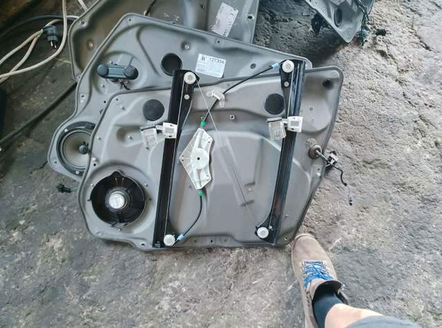 Склопідіймач задній правий — фото 3