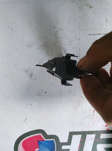 Кнопка аварийки mercedes — фото 3