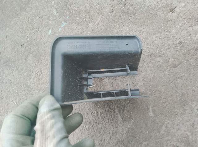 Заглушка сидіння — фото 3