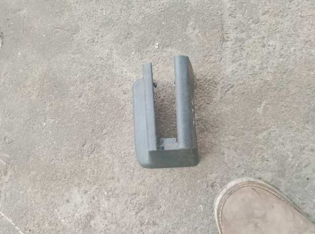 Пластикова накладка сидіння — фото 3