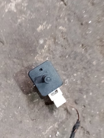 Датчик закривання дверей (кінцевий вимикач) — фото 12