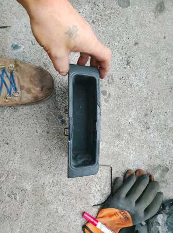 Бардачок під радіо — фото 4