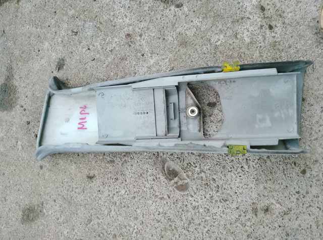 Накладка правої стойки — фото 3