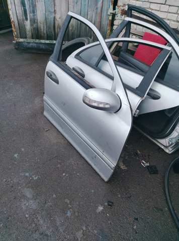 Дзеркало заднього виду, праве