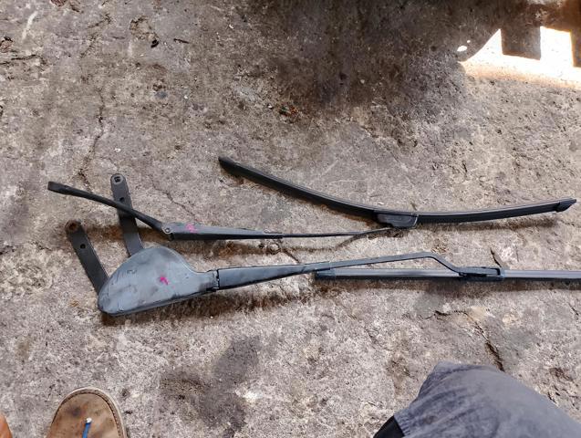 Важіль-поводок склоочисника лобового скла — фото 3