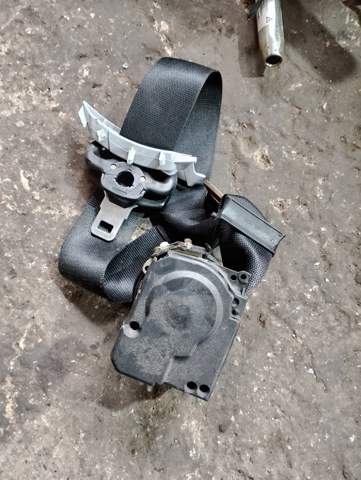 Ремінь безпеки — фото 4