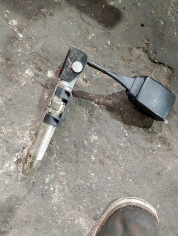 Защелка ремня безопасности — фото 5