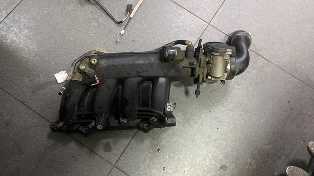 колектор впускний — фото 3