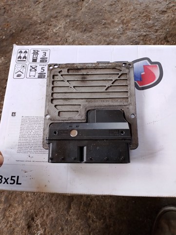 Блок управления двигателем — фото 3