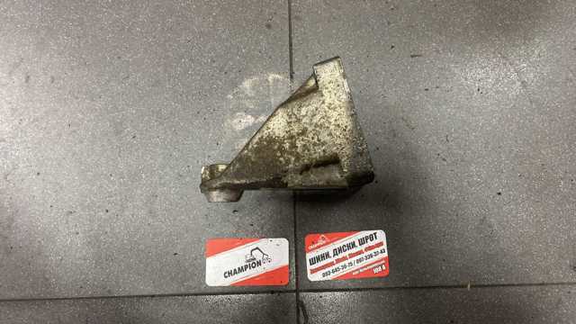 кронштейн двигателя правый — фото 6