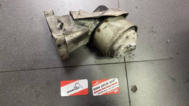 кронштейн двигателя правый — фото 8