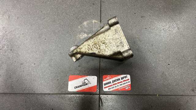 кронштейн двигателя правый — фото 5