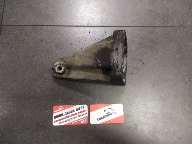 Кронштейн подушки (опоры) двигателя правой — фото 4
