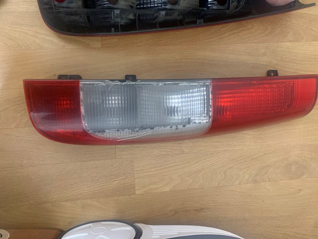 Ліхтар задній правий дефект як на фото — фото 4