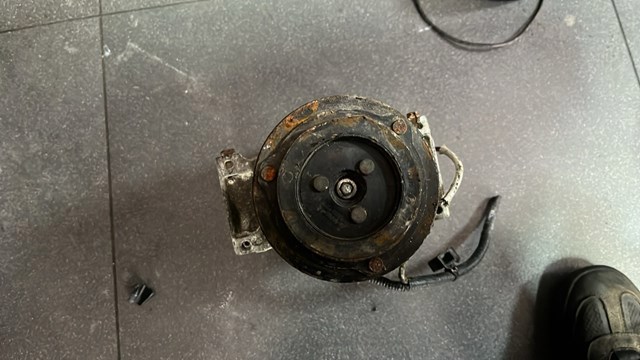 Компрессор кондиционера — фото 3