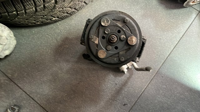 Компрессор кондиціонера — фото 4