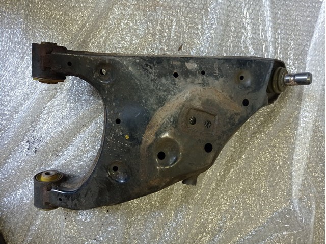 NISSAN 551A01LB0B Рычаг задней подвески нижний правый в наличии Харьков