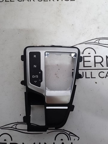 Накладка селектора переключения передач 80B713111C VAG