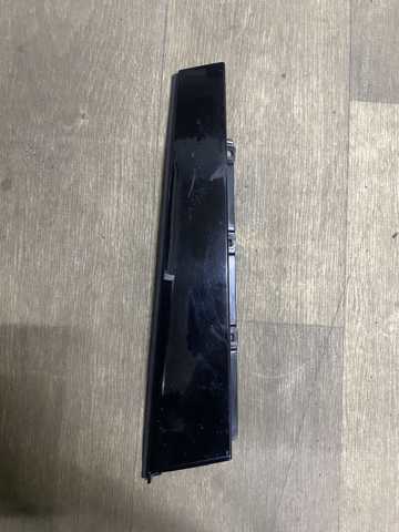 Накладка задней двери, левой, вертикальная 8W0839901A5FQ VAG