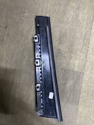 VAG 8W0839901A5FQ Накладка двери задней левой вертикальная в наличии Украина