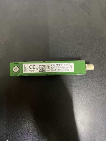 VAG 8W6035225B в наличии Ровно