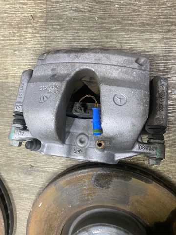 A1674217900 MERCEDES Суппорт тормозной передний левый купить в Черкассы