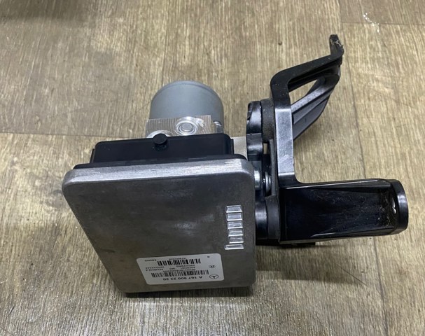 Блок управления ABS A1679000518 MERCEDES