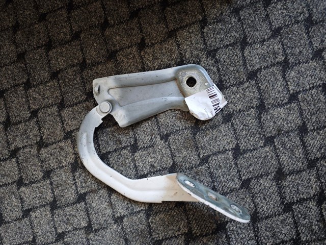 1750018 FORD Петля капота левая купить в Кривой Рог