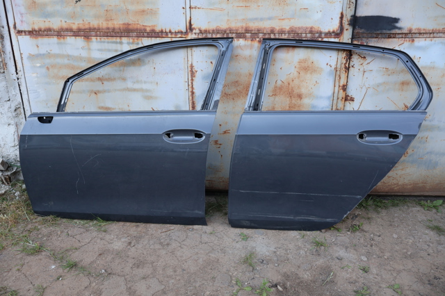 Передняя левая дверь Volkswagen Golf 8