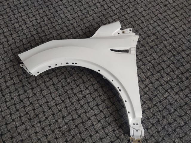 Крыло левое GJ5Z16006A FORD