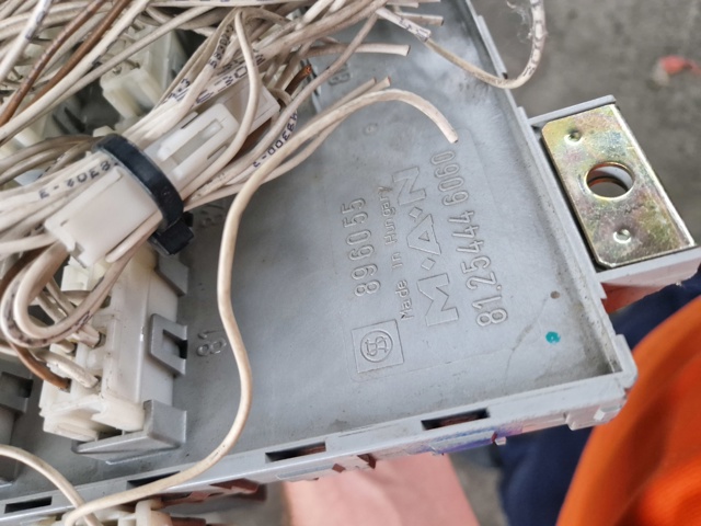 81254446060 MAN Блок предохранителей купить в Павлоград