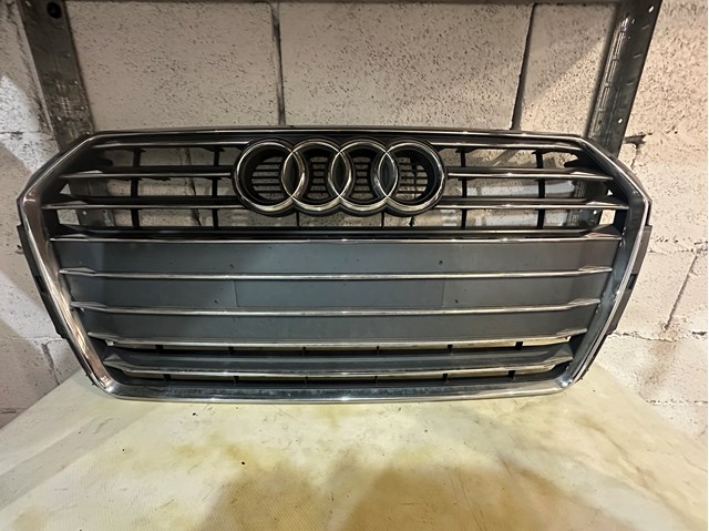 Решетка радиатора 8W0853651BR VAG