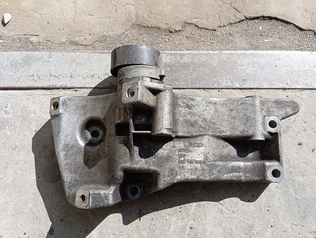 VAG 036145169G Кронштейн генератора в наличии Днепр