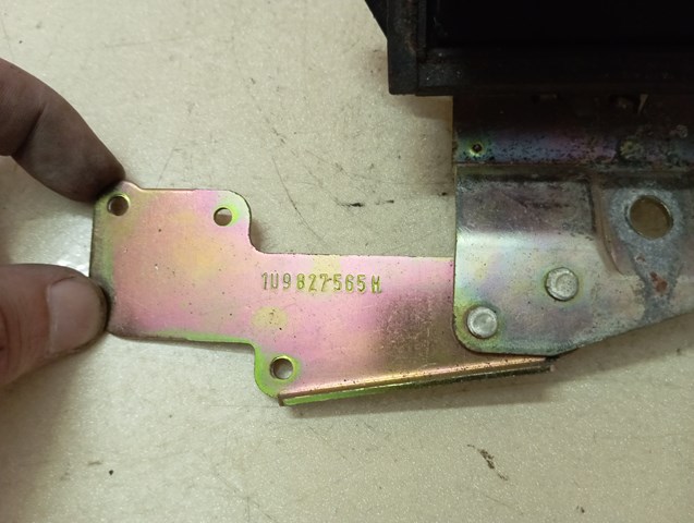 VAG 1U9827565G в наличии Ужгород