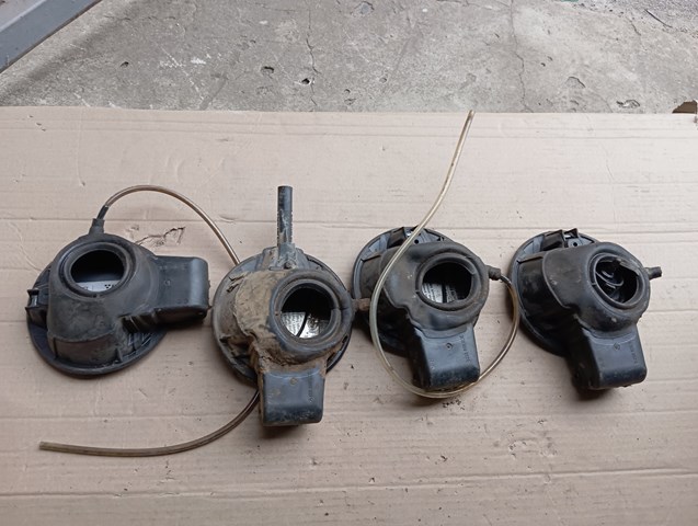 3C9809857 VAG Лючок бензобака купить в Сумы