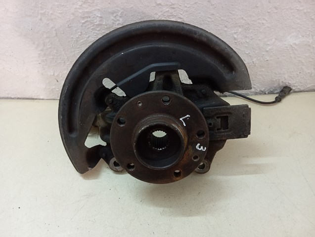 Цапфа (поворотный кулак) передний левый 400150083R RENAULT