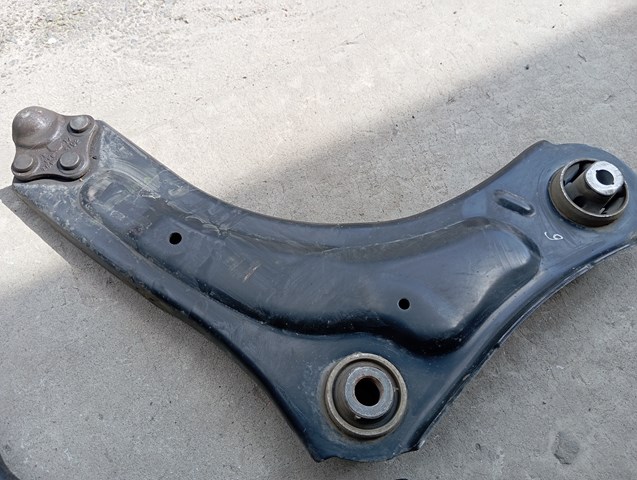 545014055R Рычаг передней подвески нижний левый купить Черновцы