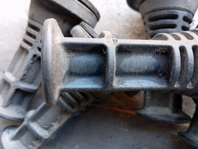 555220011R RENAULT Отбойник пружины задней купить в Черновцы