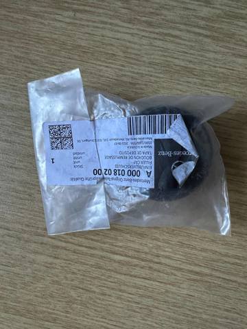 Крышка маслозаливной горловины A0000180200 MERCEDES