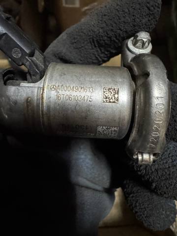 Форсунка впрыска AD BLUE A0004901613 MERCEDES