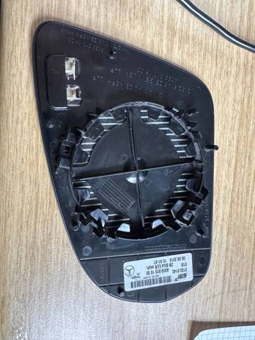 A0998101000 MERCEDES Стекло правого зеркала заднего вида купить в Чернигов