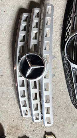 Облицовка радиатора A1648801985 MERCEDES